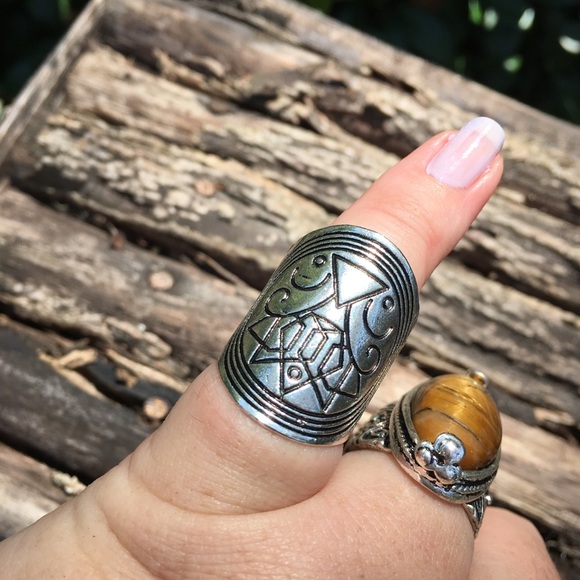 Boho Antiqued Silver Ring - Picture 5 of 6